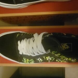 Vans Eyes in the dark, glow in the dark, Size 8M